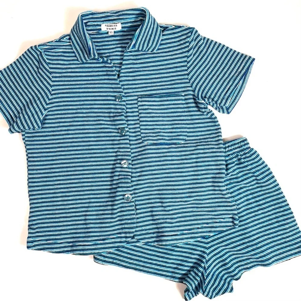 Frankies Bikinis Coco Striped Terry Button Up
Shirt and Shorts Set Size XS - Picture 3 of 6